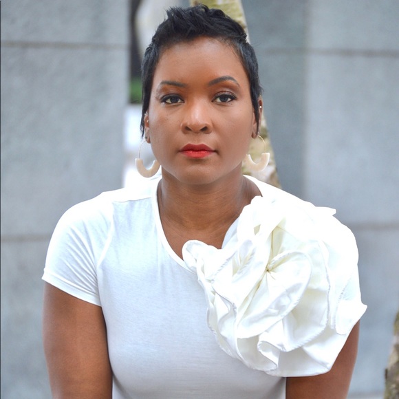 Flower Bomb Fitted Tee - Picture 3 of 3